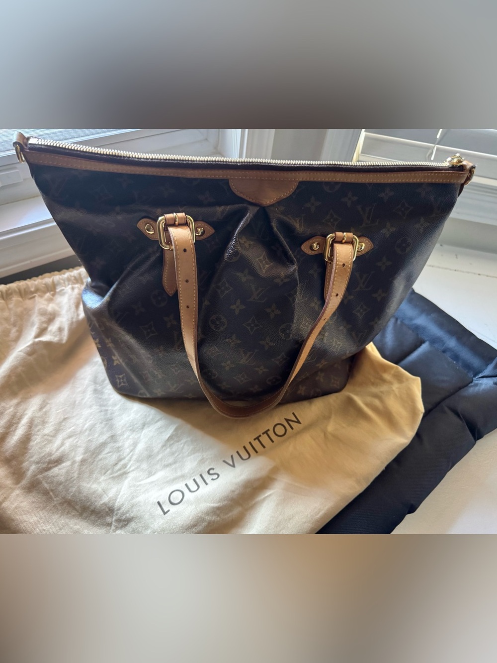 Louis Vuitton Palermo GM Monogram Tote - Picture 3 of 11